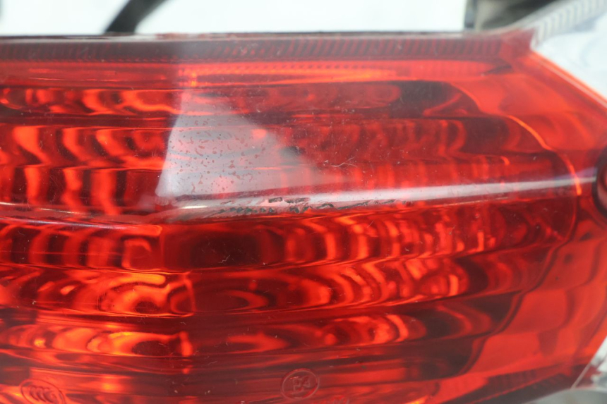 photo de FEU ARRIERE PEUGEOT KISBEE 4T 50 (2010 - 2017) - Détail de la pièce