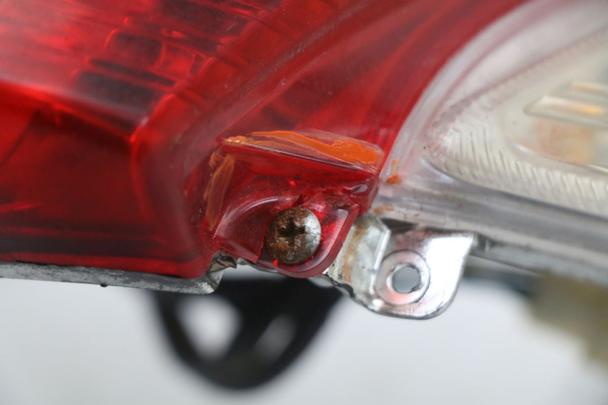 photo de FEU ARRIERE ORCAL KITE 4T 50 (2019 - 2023) - Points de fixation