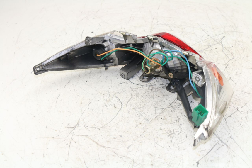 photo de FEU ARRIERE KYMCO AGILITY RS 4T 50 (2009 - 2013) - Autre angle de vue