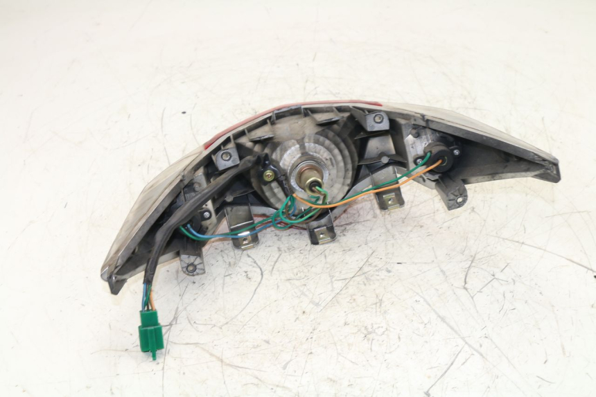 photo de FEU ARRIERE KYMCO AGILITY RS 4T 50 (2009 - 2013) - Points de fixation