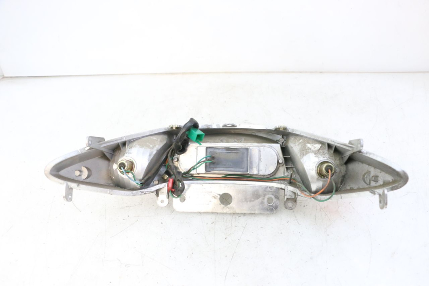 photo de FEU ARRIERE KYMCO XCITING 500 (2007 - 2010) - Points de fixation