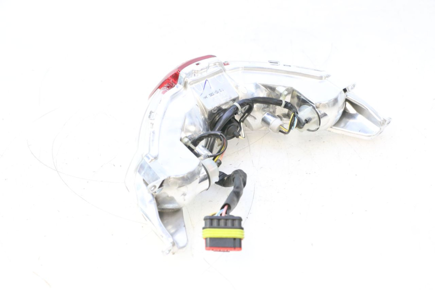 photo de FEU ARRIERE PIAGGIO LIBERTY IGET 4T 50 (2015 - 2020) - Vue produit