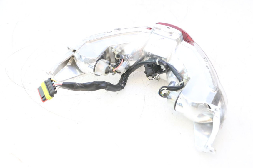 photo de FEU ARRIERE PIAGGIO LIBERTY IGET 4T 50 (2015 - 2020) - Détails caractéristiques