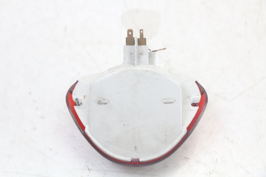 photo de FEU ARRIERE PIAGGIO LIBERTY 125 (2009 - 2013) - Gros plan technique