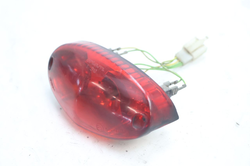 photo de FEU ARRIERE PEUGEOT LUDIX ONE 50 (2004 - 2013) - Zoom état d’usage