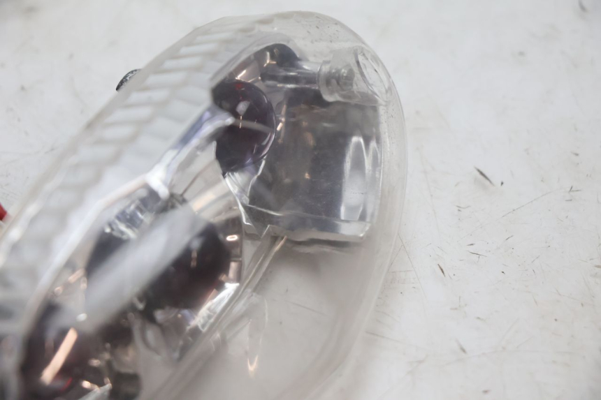 photo de FEU ARRIERE PEUGEOT LUDIX SNAKE 2T 50 (2004 - 2014) - Zoom état d’usage