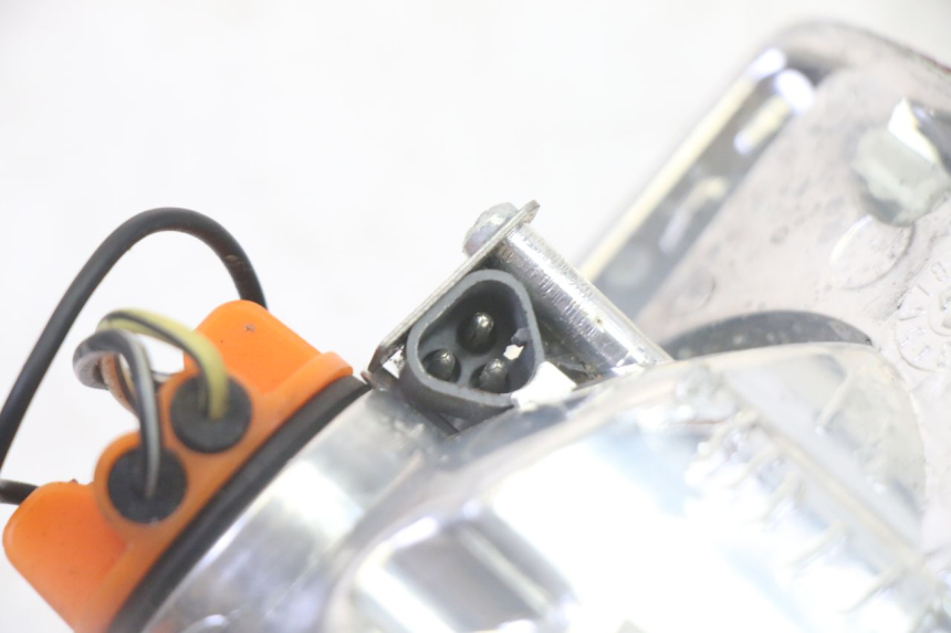 photo de FEU ARRIERE PIAGGIO LXV 4T 50 (2009 - 2013) - Points de fixation