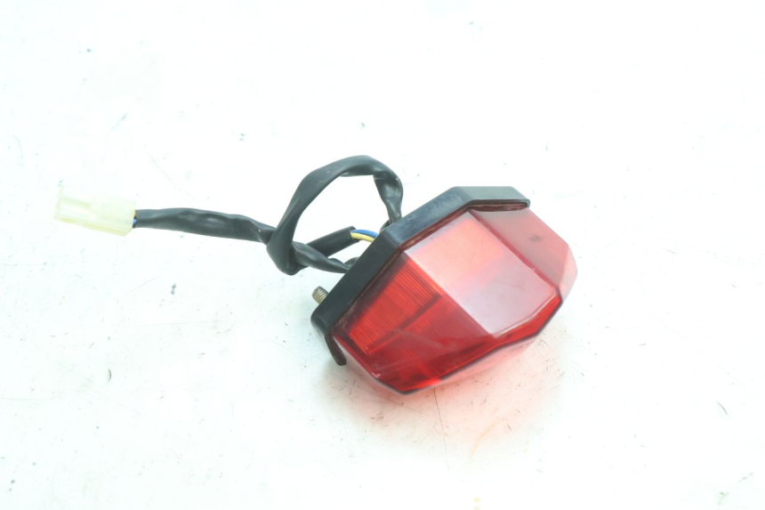 photo de FEU ARRIERE RIEJU MRT PRO SUPERMOTARD 50 (2007 - 2018) - Autre angle de vue