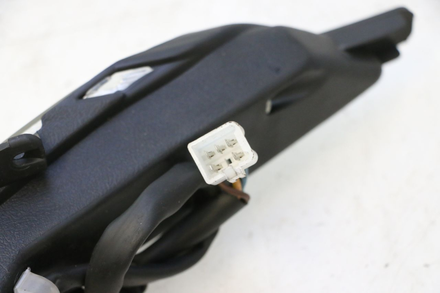 photo de FEU ARRIERE IMF INDUSTRIE NEW PACH 2T 50 (2014 - 2020) - Zoom état d’usage