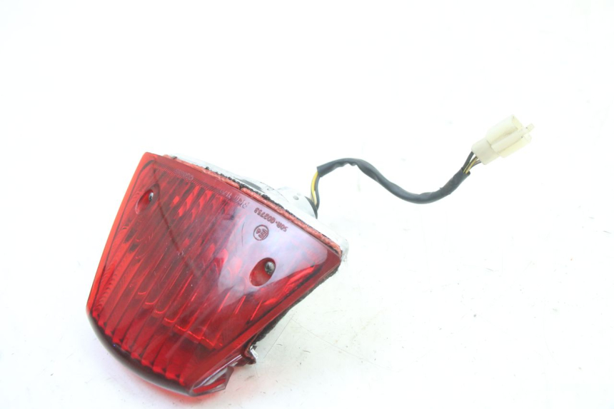 photo de FEU ARRIERE PIAGGIO NEW TYPHOON 50 (2018 - 2021) - Zoom état d’usage