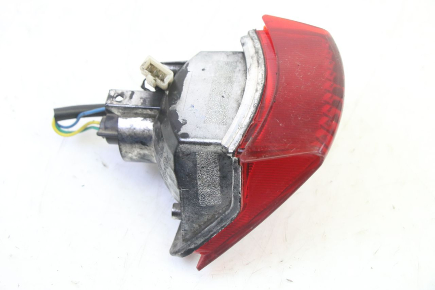 photo de FEU ARRIERE PIAGGIO NEW TYPHOON 50 (2010 - 2017) - Zoom état d’usage