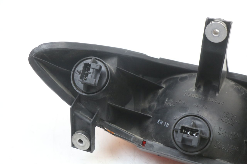 photo de FEU ARRIERE HONDA NTV DEAUVILLE 650 (1998 - 2001) - Points de fixation