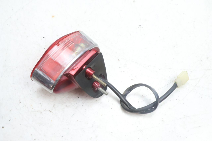 photo de FEU ARRIERE JM MOTORS OLDIES 4T 50 (2010 - 2020) - Points de fixation