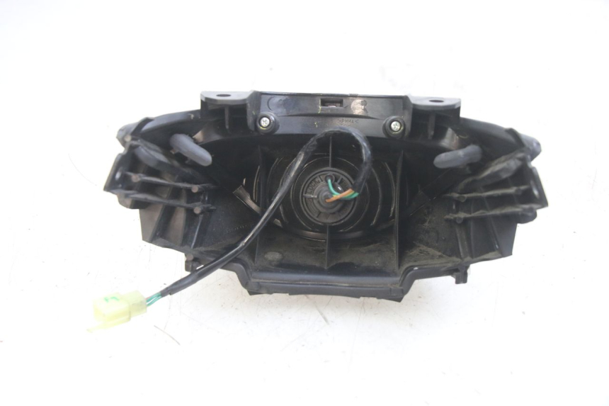 photo de FEU ARRIERE HONDA PCX (JF47) 125 (2012 - 2013) - Zoom état d’usage
