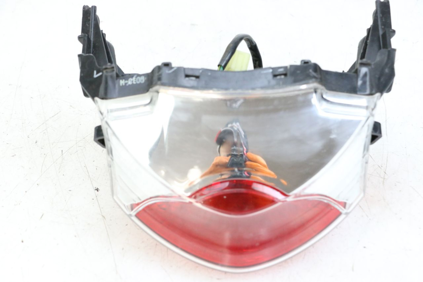 photo de FEU ARRIERE HONDA PCX (JF47) 125 (2012 - 2013) - Autre angle de vue