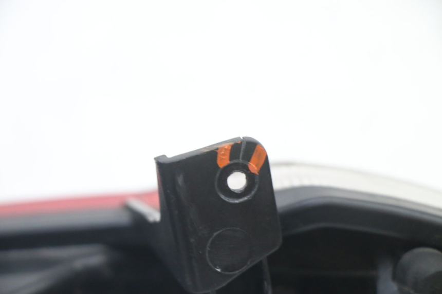 photo de FEU ARRIERE PEUGEOT STREETZONE I 2T 50 (2018 - 2020) - État de surface