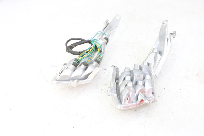 photo de FEU ARRIERE PEUGEOT VIVACITY 125 (2010 - 2017) - Détail de la pièce