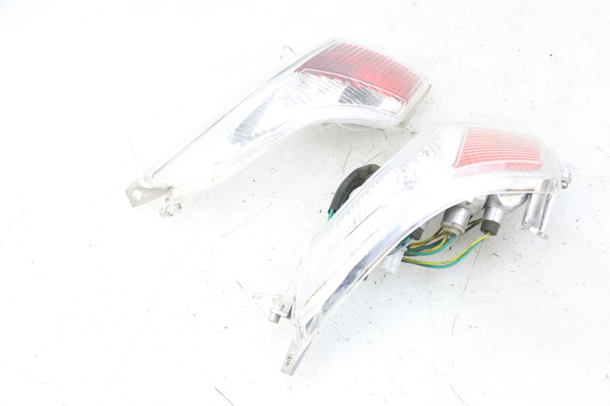 photo de FEU ARRIERE PEUGEOT VIVACITY 125 (2010 - 2017) - Vue d’ensemble