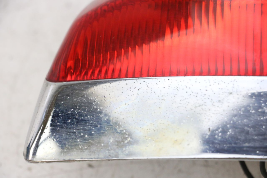 photo de FEU ARRIERE PIAGGIO VESPA LX 150 (2005 - 2013) - Vue d’ensemble