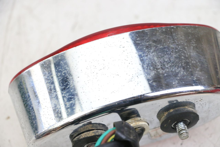 photo de FEU ARRIERE REGAL RAPTOR RAXTER 2 125 (2007 - 2015) - Zoom état d’usage