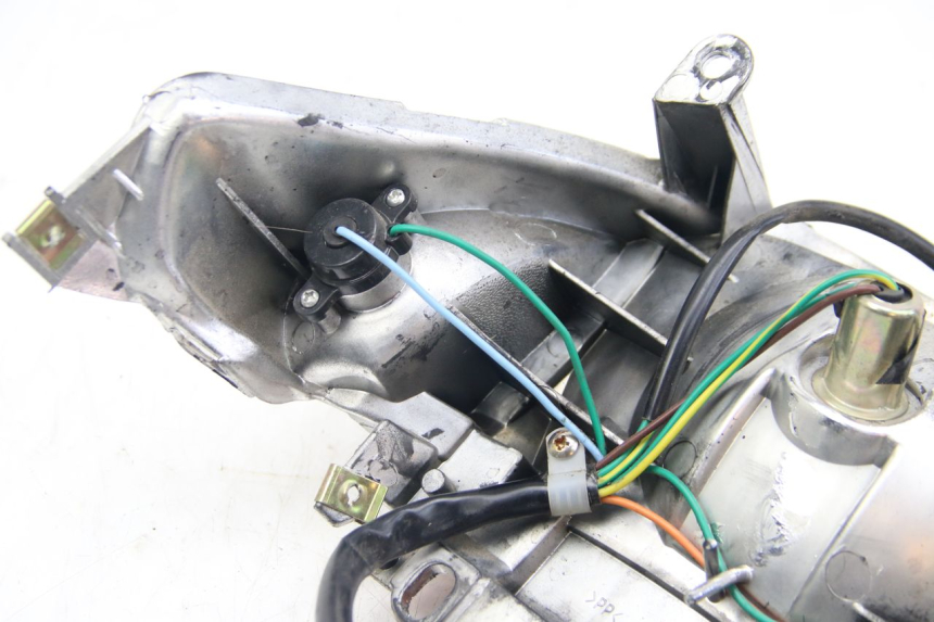 photo de FEU ARRIERE TNT MOTOR ROMA 10' 4T 50 (2019 - 2022) - État de surface