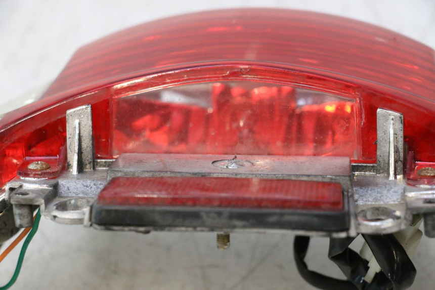 photo de FEU ARRIERE TNT MOTOR ROMA 12' 2T 50 (2007 - 2018) - Vue rapprochée