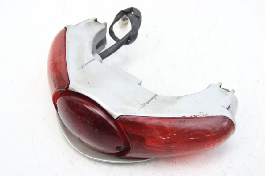 photo de FEU ARRIERE APRILIA SCARABEO 4T 50 (2009 - 2017) - Zoom état d’usage