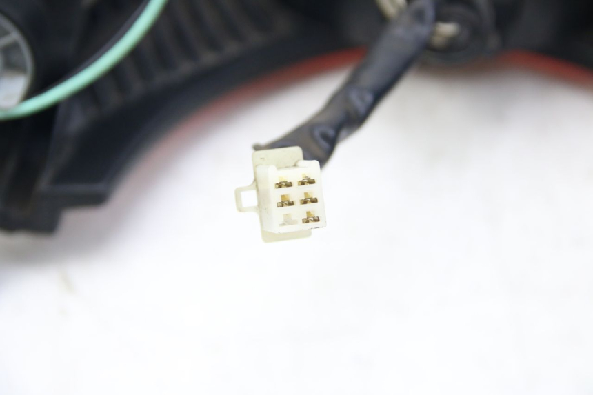 photo de FEU ARRIERE SUZUKI SIXTEEN 125 (2008 - 2010) - Pièce contrôlée