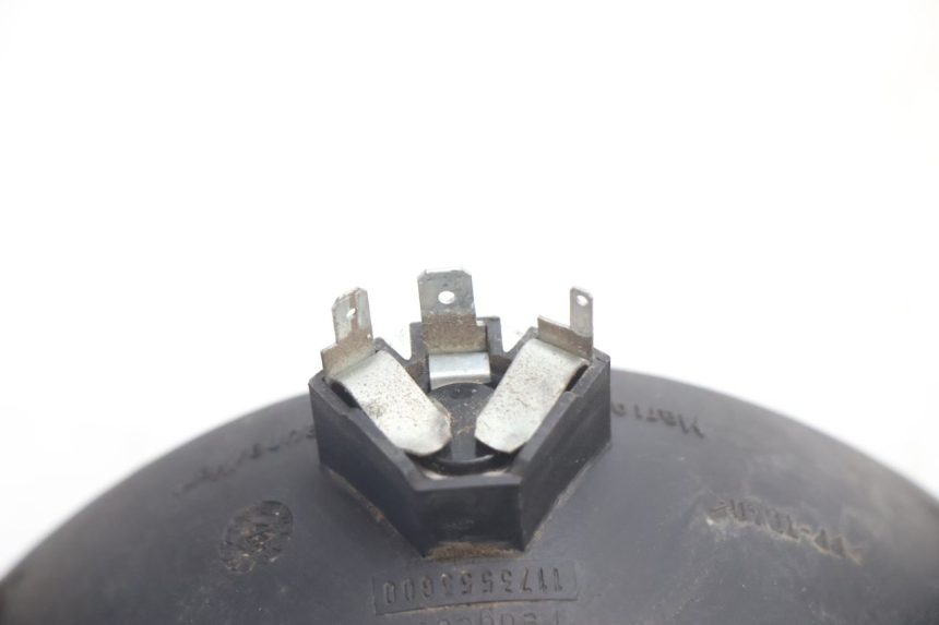 photo de FEU ARRIERE PEUGEOT SPEEDFIGHT LC 50 (1996 - 2002) - Gros plan technique