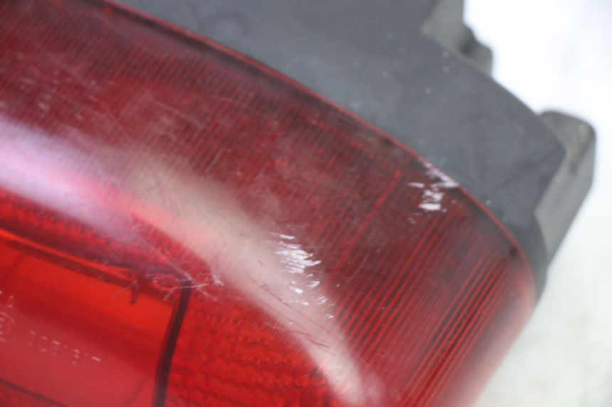 photo de FEU ARRIERE TRIUMPH SPRINT 900 (1995 - 1998) - Zoom état d’usage