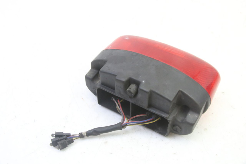 photo de FEU ARRIERE TRIUMPH SPRINT 900 (1995 - 1998) - Autre angle de vue