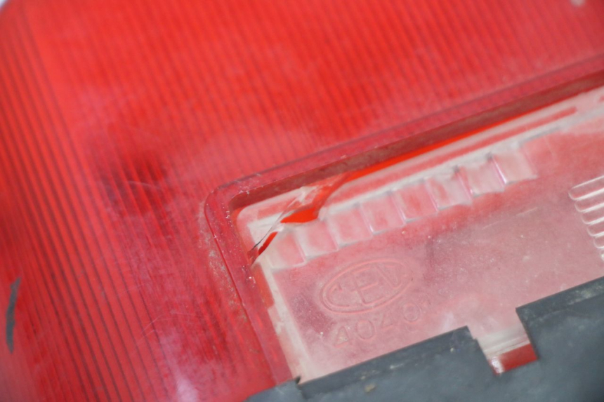 photo de FEU ARRIERE TRIUMPH SPRINT 900 (1995 - 1998) - Points de fixation