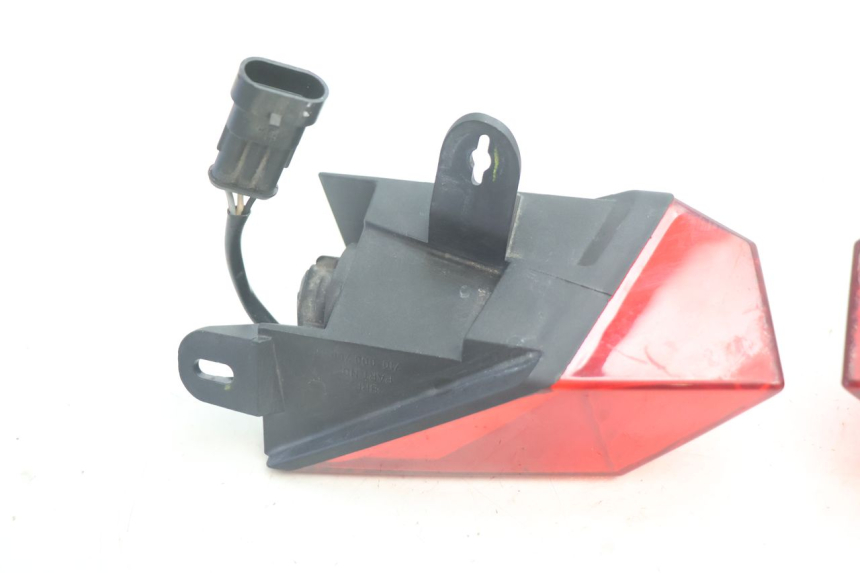 photo de FEU ARRIERE CAN-AM SPYDER RS 1000 (2008 - 2012) - Marquages et références