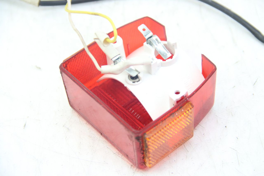 photo de FEU ARRIERE JAWA STELLA BABETTA 134 50 - Gros plan technique