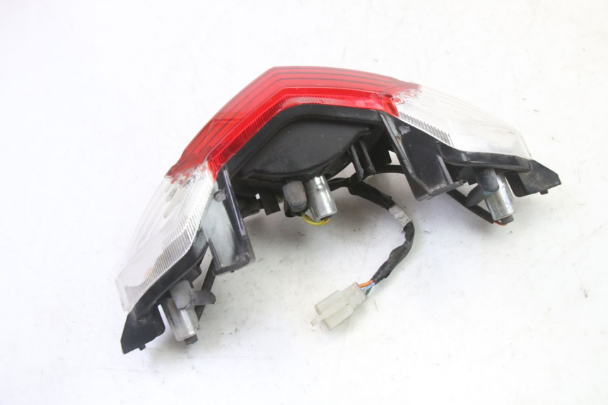 photo de FEU ARRIERE PEUGEOT STREETZONE I NAKED 2T 50 (2018 - 2020) - Autre angle de vue