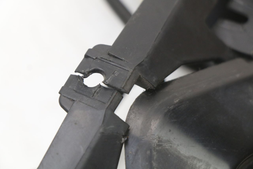 photo de FEU ARRIERE KYMCO SUPER 8 4T 50 (2021 - 2024) - Points de fixation