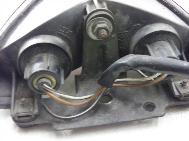 photo de FEU ARRIERE SUZUKI SV S 650 (1999 - 2002) - Autre angle de vue