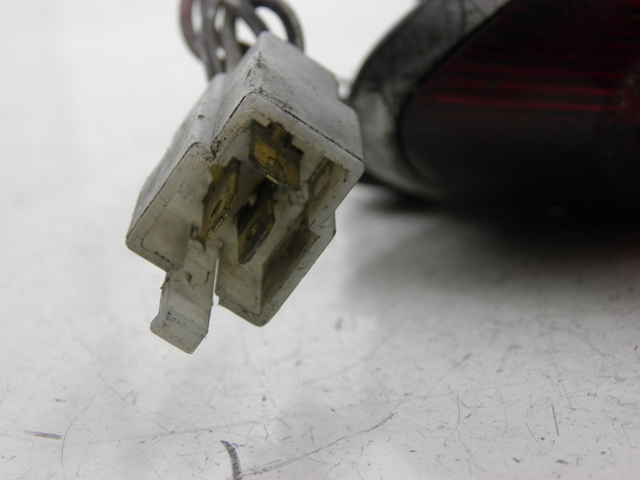 photo de FEU ARRIERE SUZUKI SV S 650 (1999 - 2002) - Pièce contrôlée