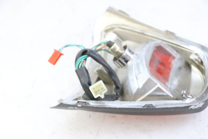 photo de FEU ARRIERE SYM FIDDLE 3 III 50 (2014 - 2020) - Détail de la pièce