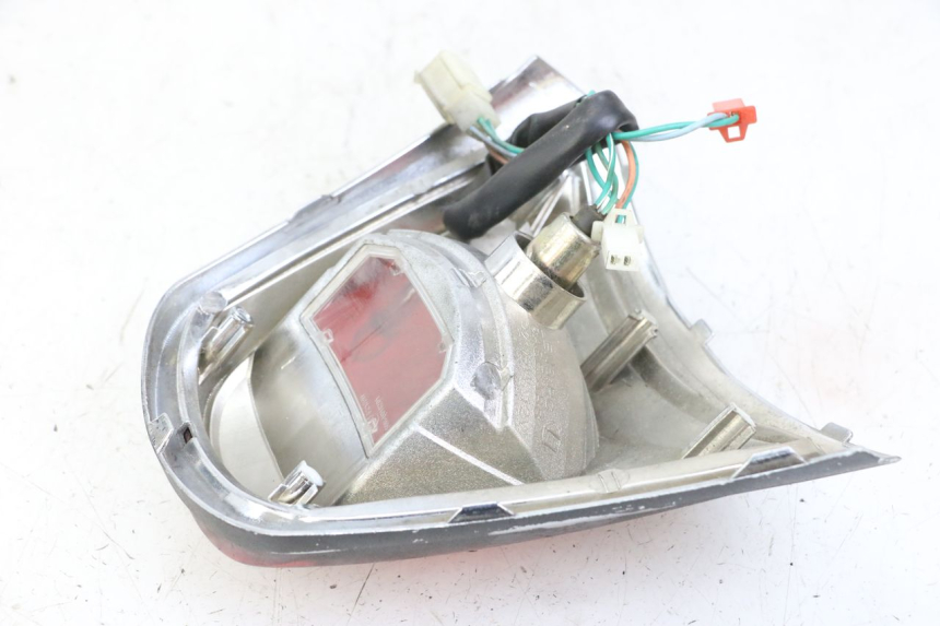 photo de FEU ARRIERE SYM FIDDLE 3 III 50 (2014 - 2020) - Autre angle de vue