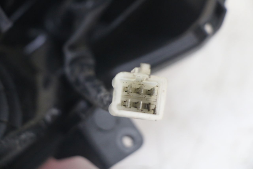 photo de FEU ARRIERE PEUGEOT TWEET 4T 50 (2018 - 2022) - État de surface