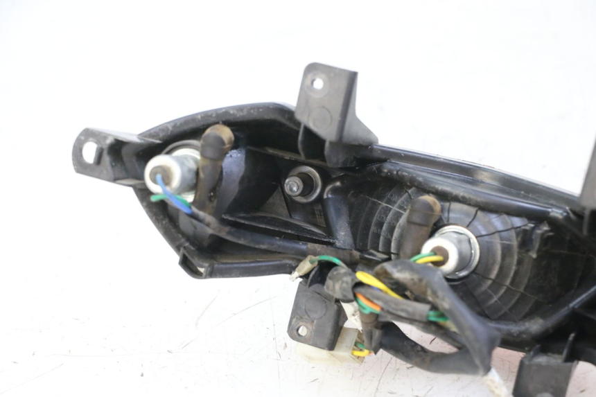 photo de FEU ARRIERE PEUGEOT TWEET 4T 50 (2014 - 2019) - Gros plan technique