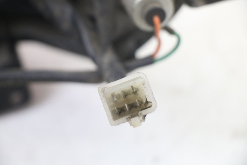 photo de FEU ARRIERE PEUGEOT TWEET PRO CARGO 50 (2018 - 2022) - État de surface