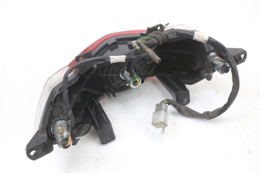 photo de FEU ARRIERE PEUGEOT TWEET 125 (2018 - 2021) - Gros plan technique