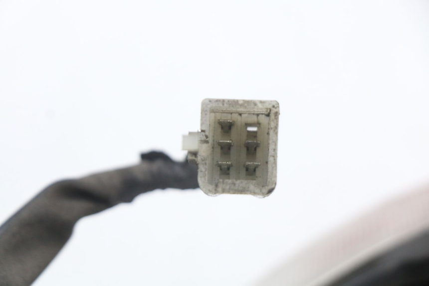 photo de FEU ARRIERE PEUGEOT TWEET 125 (2018 - 2021) - Pièce contrôlée