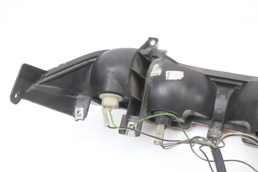 photo de FEU ARRIERE SUZUKI UH BURGMAN 125 (2002 - 2006) - Vue d’ensemble