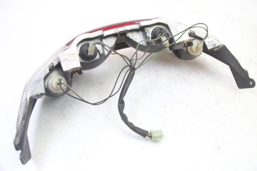 photo de FEU ARRIERE SUZUKI UH BURGMAN 125 (2002 - 2006) - Vue d’ensemble