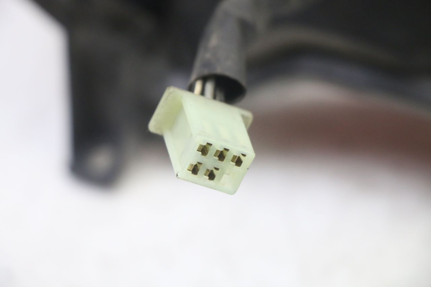 photo de FEU ARRIERE SUZUKI UH BURGMAN 125 (2002 - 2006) - Pièce contrôlée