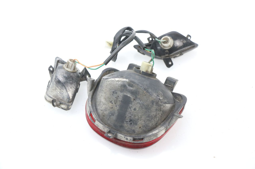 photo de FEU ARRIERE RAZZO VENICE 50 (2009 - 2014) - Zoom état d’usage