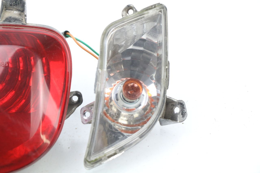 photo de FEU ARRIERE RAZZO VENICE 50 (2009 - 2014) - Marquages et références